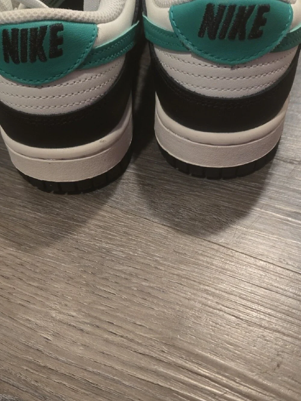 Nike Dunk NEW Low Sail/Stadium Green/Black Womens Size 9 - Picture 5 of 9